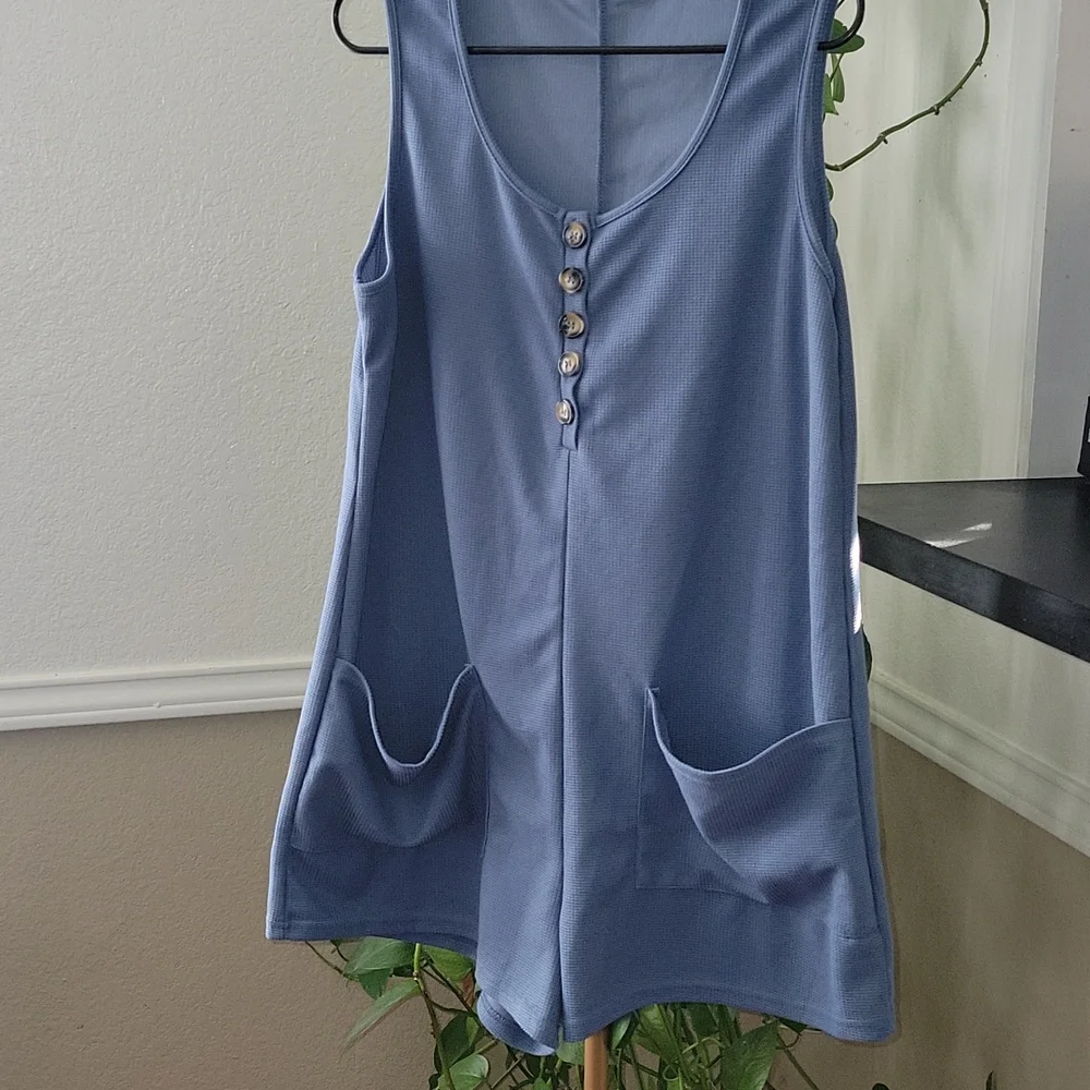 Waffle Knit Button Rompers With pockets - Picture 5 of 14